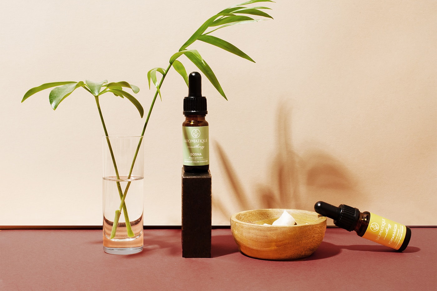 高端天然香薰化妝品品牌包裝VI設(shè)計(jì)案例，化妝品VI設(shè)計(jì)，品牌包裝設(shè)計(jì)，VI形象設(shè)計(jì)，高端VI設(shè)計(jì)