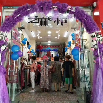 芝麻e柜海南省倉(cāng)庫(kù)大量上新品牌春夏秋冬齊全
