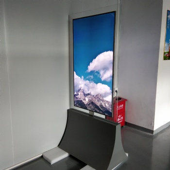東莞惠華廠家55寸立式雙面液晶顯示廣告標(biāo)牌、雙面液晶數(shù)字標(biāo)牌