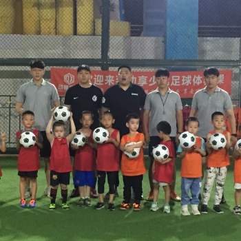 沈陽有小孩學(xué)足球的地方么