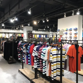 支持樣品視頻看貨,適合品牌折扣店服裝店地?cái)偺刭u場(chǎng)批發(fā)